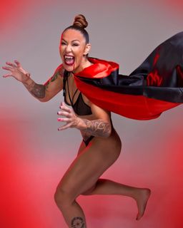 Cris Cyborg feet photo thumbnail