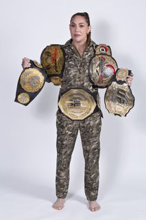 Cris Cyborg feet photo thumbnail