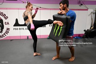 Cris Cyborg feet photo 5