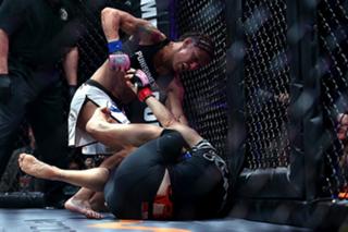 Cris Cyborg feet photo thumbnail