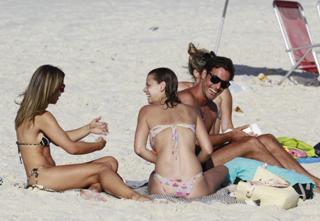 Cris Dias feet photo 1