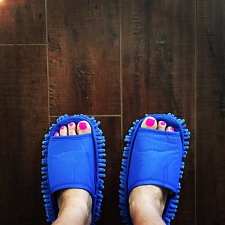 Cristela Alonzo feet photo 16