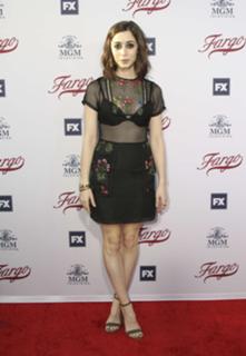 Cristin Milioti feet photo thumbnail
