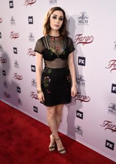 Cristin Milioti feet photo thumbnail