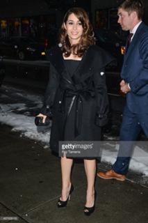 Cristin Milioti feet photo thumbnail