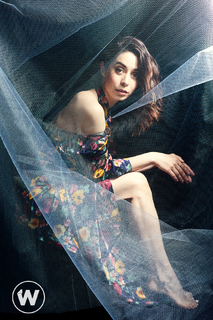 Cristin Milioti feet photo thumbnail
