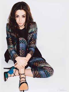 Cristin Milioti feet photo thumbnail