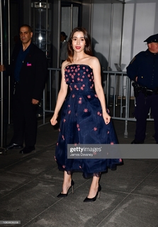 Cristin Milioti feet photo thumbnail