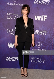 Cristin Milioti feet photo thumbnail