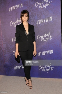 Cristin Milioti feet photo thumbnail