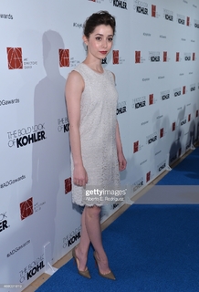 Cristin Milioti feet photo thumbnail