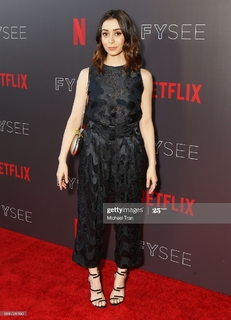 Cristin Milioti feet photo thumbnail