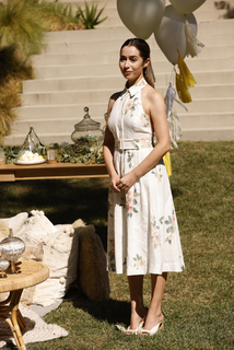 Cristin Milioti feet photo thumbnail