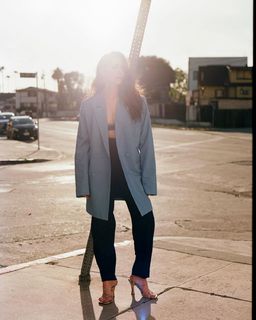 Cristin Milioti feet photo thumbnail