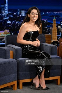 Cristin Milioti feet photo thumbnail