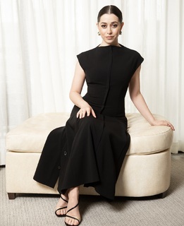 Cristin Milioti feet photo thumbnail