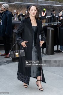 Cristin Milioti feet photo thumbnail