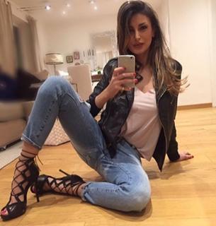 Cristina Buccino feet photo thumbnail