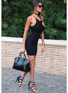 Cristina Buccino feet photo thumbnail