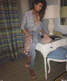 Cristina Buccino feet photo thumbnail