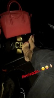 Cristina Buccino feet photo thumbnail