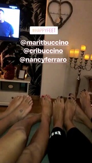 Cristina Buccino feet photo thumbnail