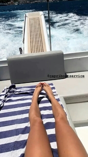 Cristina Buccino feet photo thumbnail