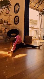 Cristina Buccino feet photo thumbnail