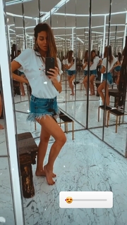 Cristina Buccino feet photo thumbnail