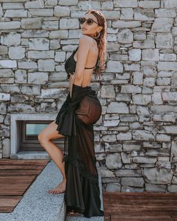 Cristina Buccino feet photo thumbnail