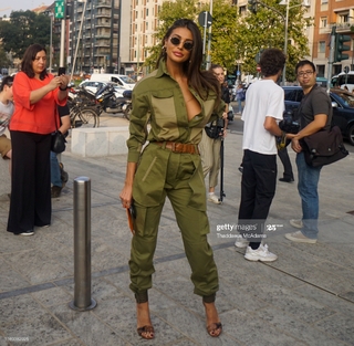 Cristina Buccino feet photo thumbnail