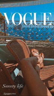 Cristina Buccino feet photo thumbnail