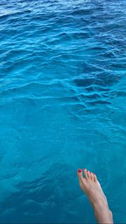 Cristina Buccino feet photo thumbnail