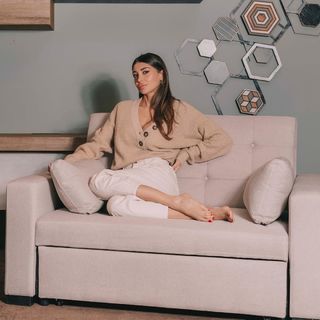 Cristina Buccino feet photo thumbnail
