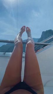 Cristina Buccino feet photo thumbnail