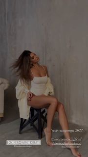 Cristina Buccino feet photo thumbnail
