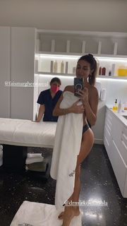 Cristina Buccino feet photo thumbnail