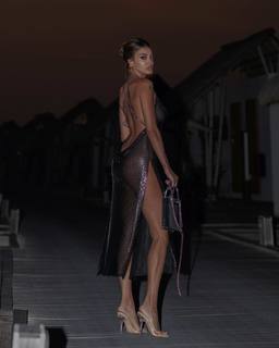 Cristina Buccino feet photo thumbnail