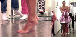 Cristina Chiabotto feet photo thumbnail