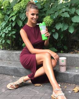 Cristina Chiabotto feet photo thumbnail