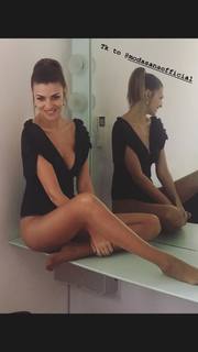 Cristina Chiabotto feet photo thumbnail