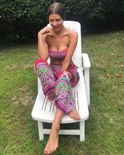Cristina Chiabotto feet photo thumbnail