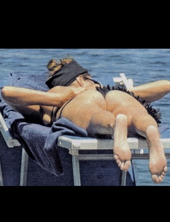 Cristina Chiabotto feet photo thumbnail