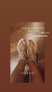 Cristina Chiabotto feet photo thumbnail