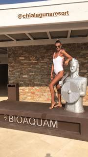 Cristina Chiabotto feet photo thumbnail