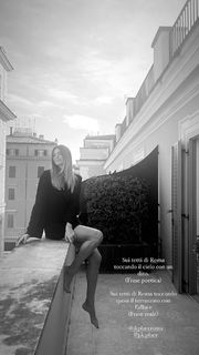 Cristina Chiabotto feet photo thumbnail