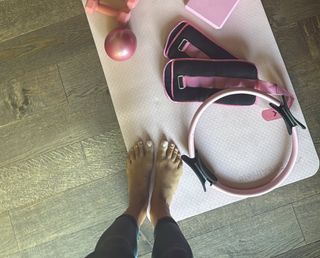 Cristina Chiabotto feet photo thumbnail