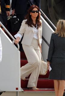 Cristina Fernández de Kirchner feet photo 11