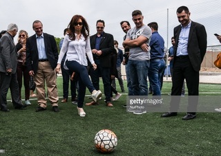 Cristina Fernández de Kirchner feet photo 7