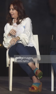 Cristina Fernández de Kirchner feet photo 12